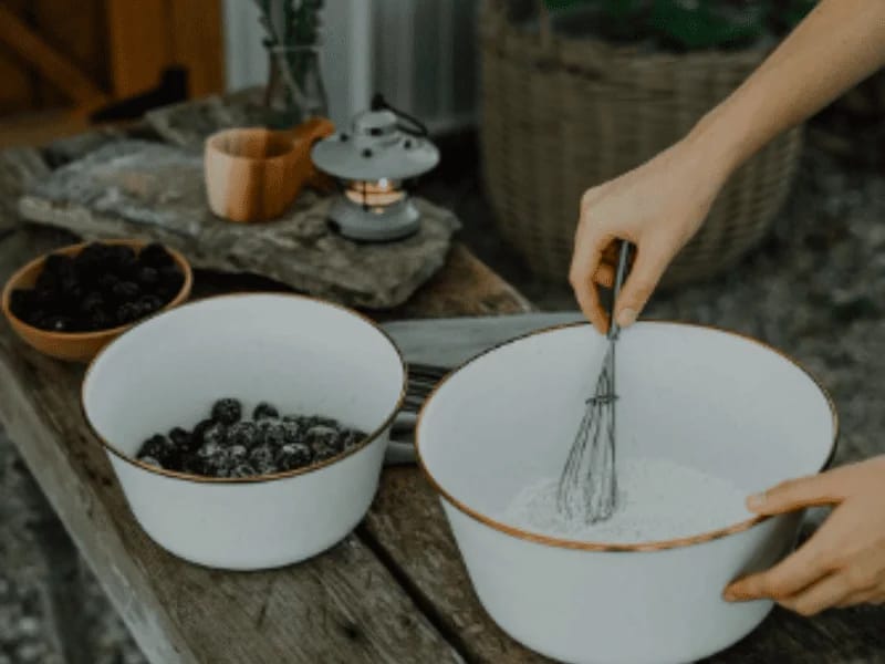 Ceramic Mixing Bowls are kitchen tools and famous brand for new kitchens