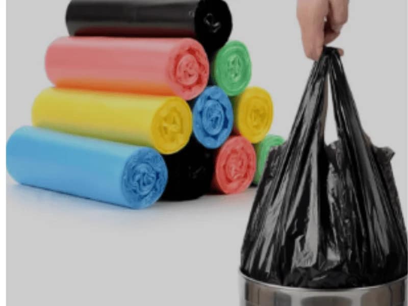 Kitchen Trash bags are tinny and disposed to tearing, which often caused messy garbage disposal.